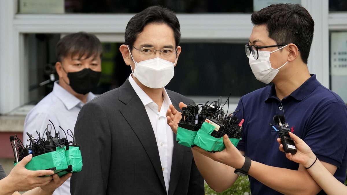 Dědic jihokorejského konglomerátu Samsung opustil vězení